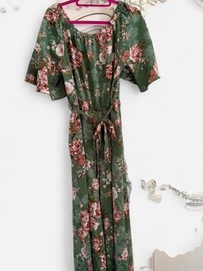 Green Floral Off-Shoulder jumpsuit